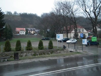 A to parking na którym będą czekać